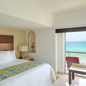 Infinite Ocean Front One Bedroom Master Suite
